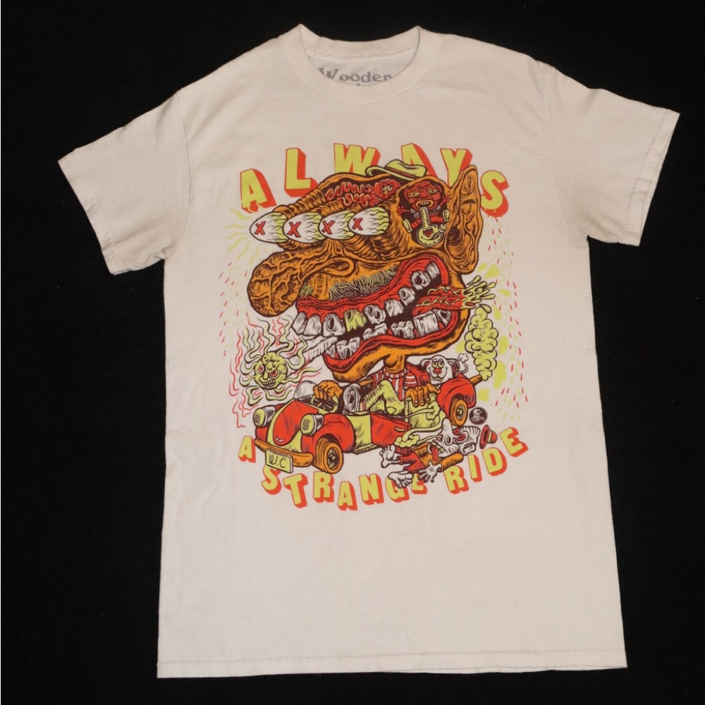 Small Graphic Tee 🤯